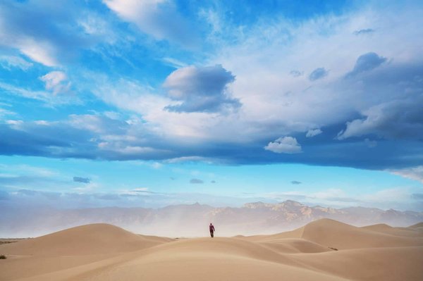 Quali sono le strategie di idratazione per atleti che competono in climi desertici?